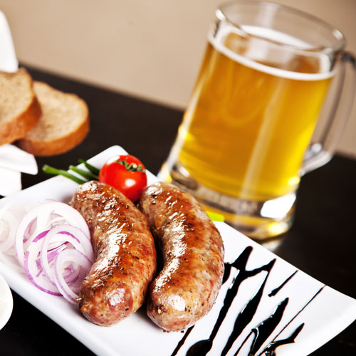 RestaurantDemo/menisto_21577113-Grilled-sausage-with-beer.jpg